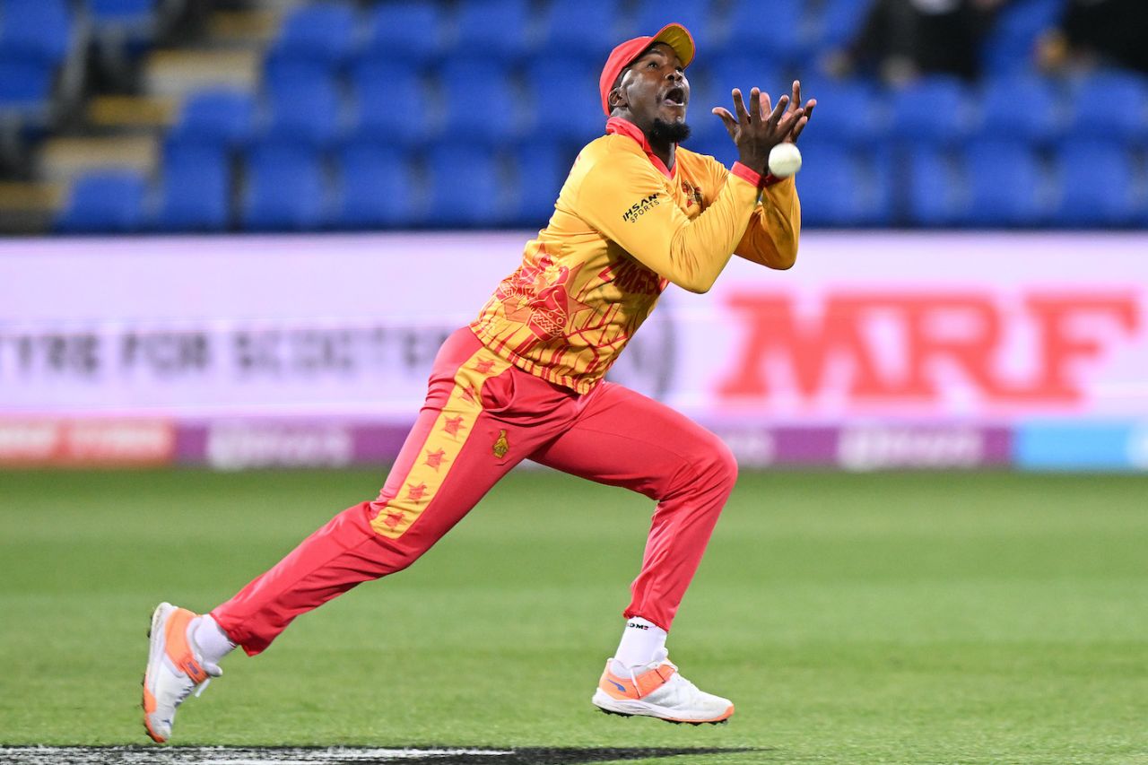 Luke Jongwe dropped a catch when Rovman Powell was on 12, West Indies vs Zimbabwe, ICC Men's T20 World Cup, Hobart, October 19, 2022