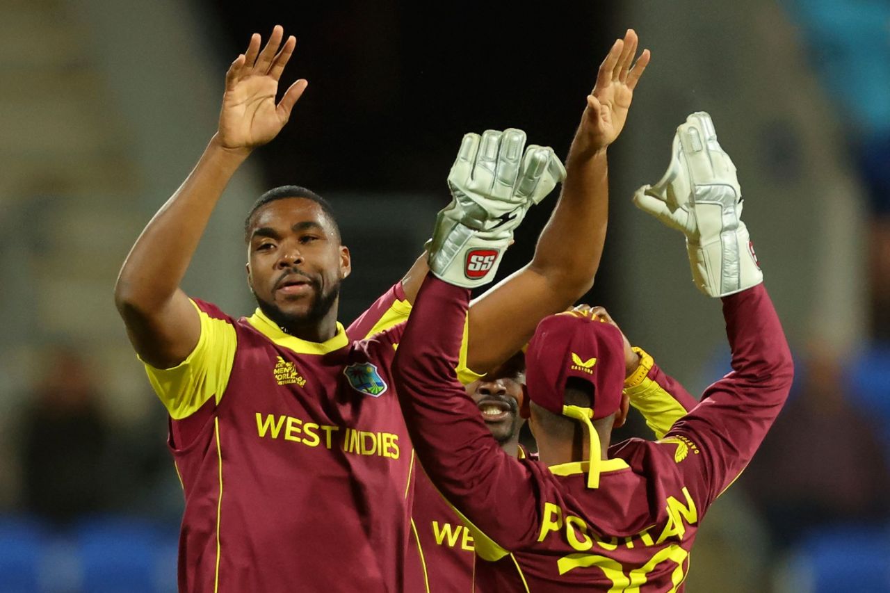 Obed McCoy had Sean Williams caught behind, West Indies vs Zimbabwe, ICC Men's T20 World Cup, Hobart, October 19, 2022
