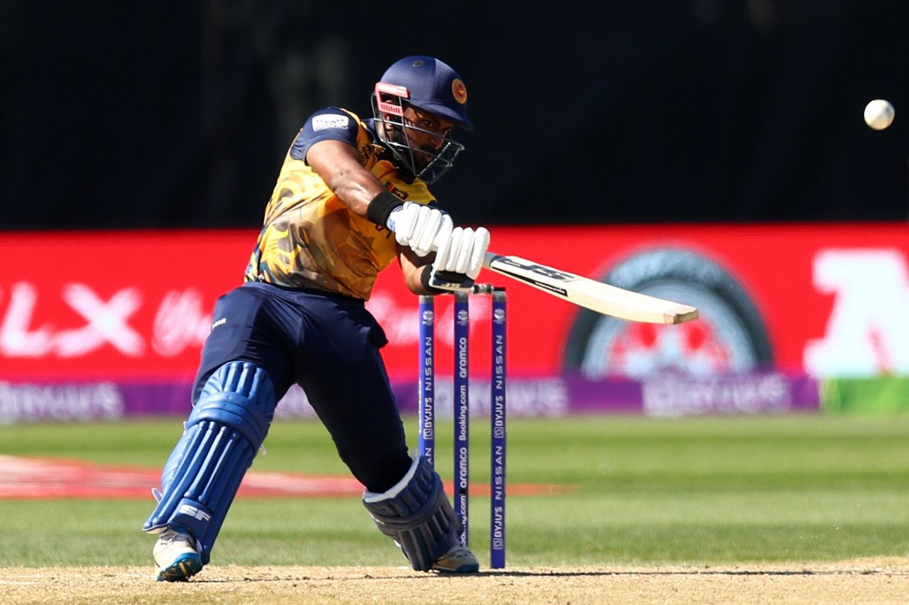 Charith Asalanka flays the ball, Netherlands vs Sri Lanka, Group A, First Round, T20 World Cup, Geelong, October 20, 2022