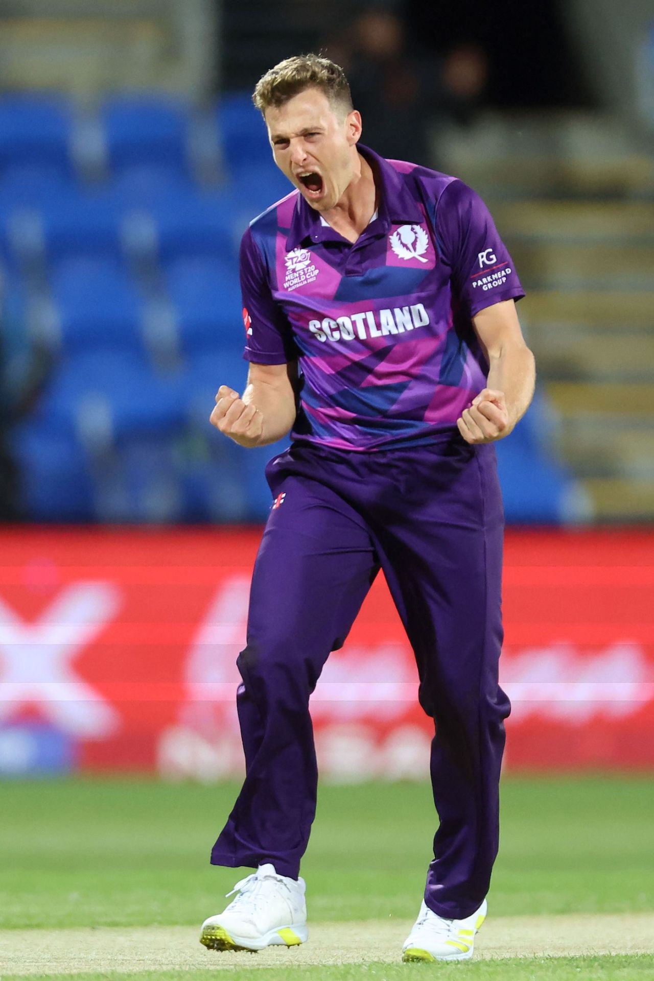 Bradley Wheal trapped Regis Chakabva LBW, Scotland vs Zimbabwe, ICC Men's T20 World Cup, Hobart, October 21, 2022