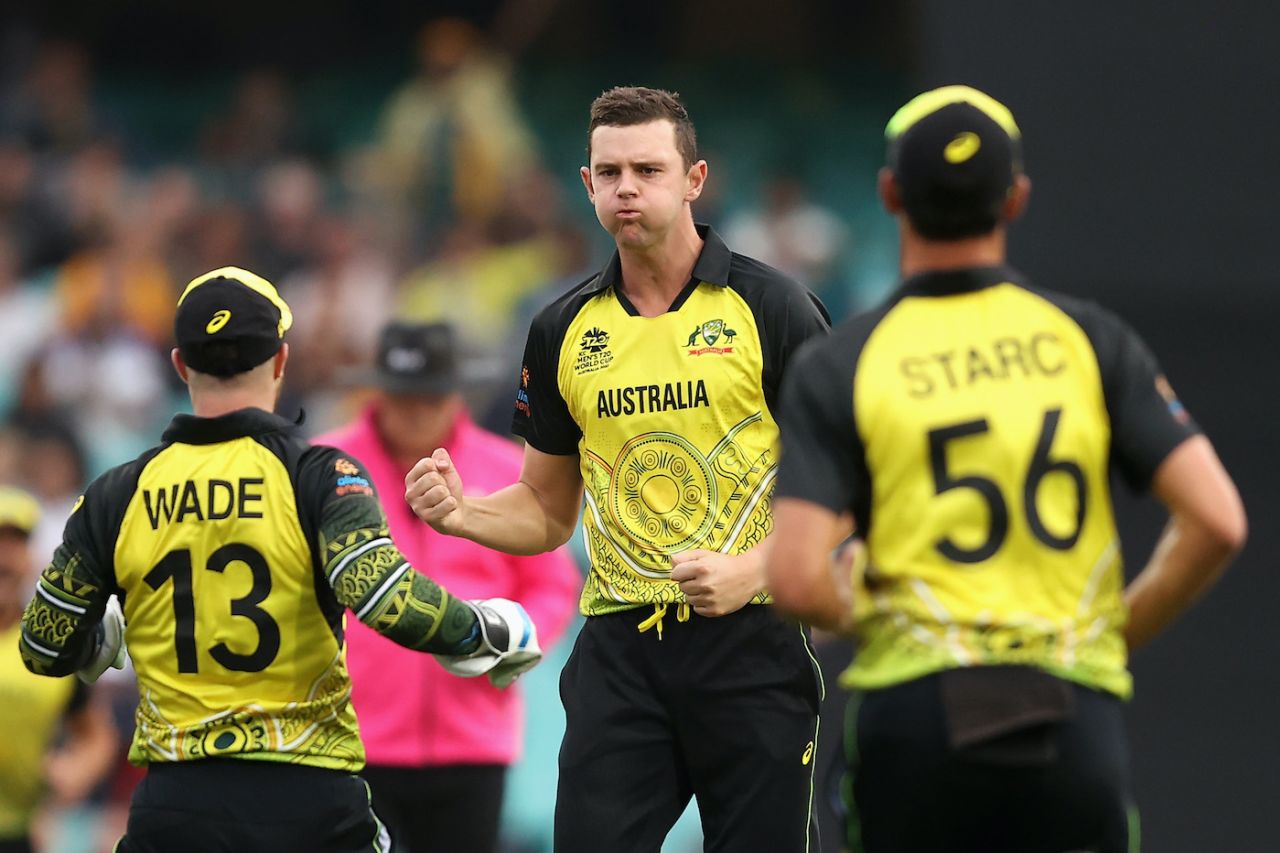 Josh Hazlewood knocked over Finn Allen, Australia vs New Zealand, ICC Men's T20 World Cup 2022, Sydney, October 22, 2022