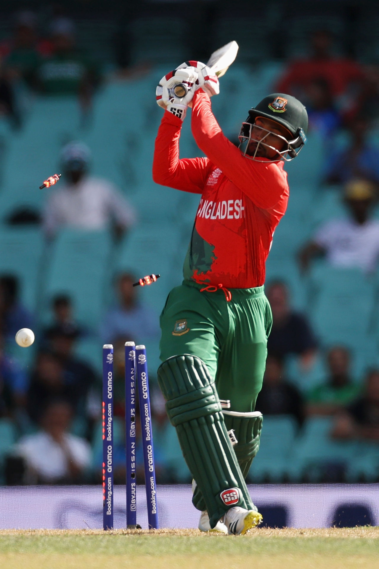 Najmul Hossain Shanto loses his stumps to Anrich Nortje, Bangladesh vs South Africa, T20 World Cup, Sydney, October 27, 2022