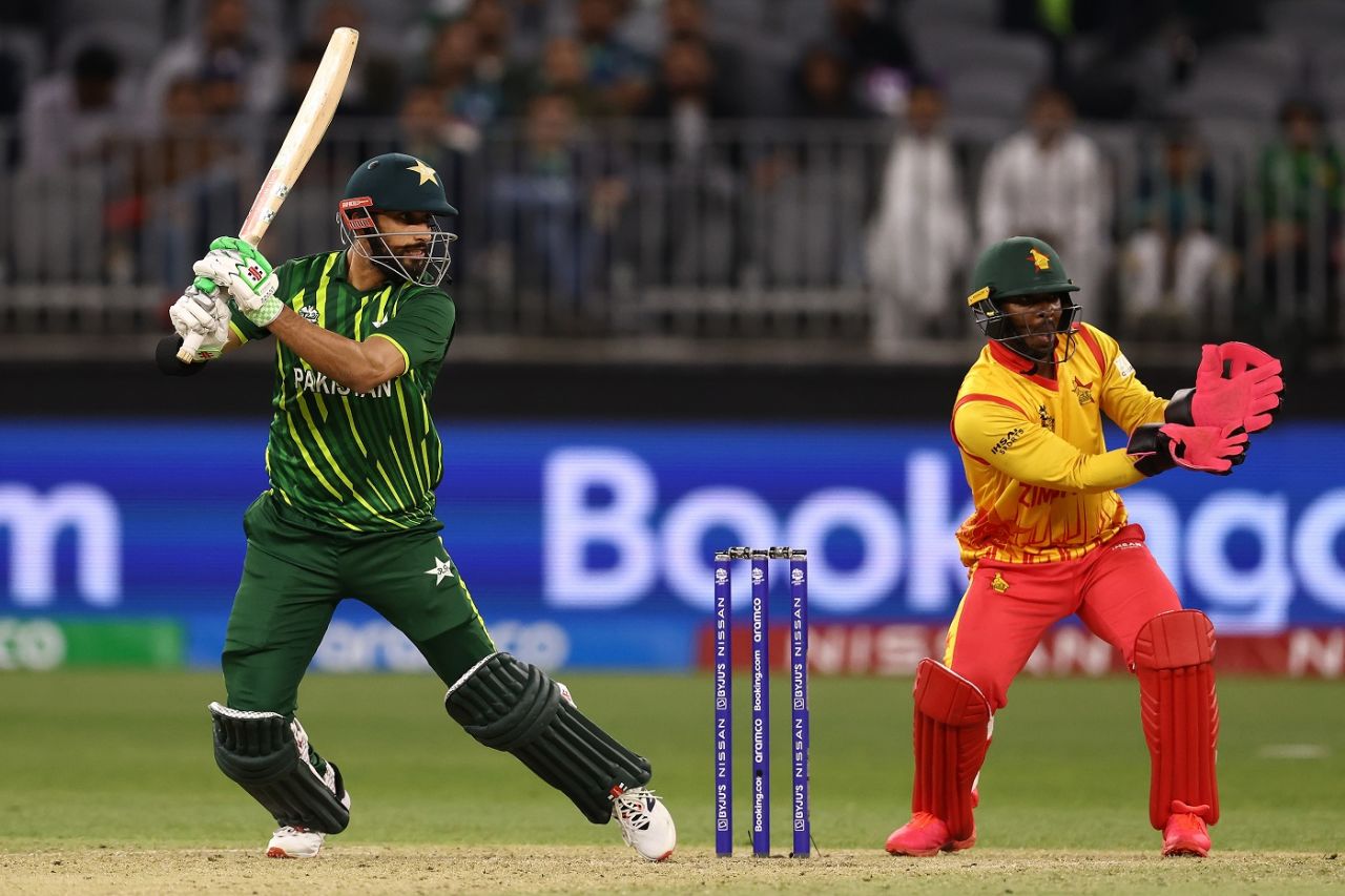 Shan Masood cuts one away, Pakistan vs Zimbabwe, Perth, T20 World Cup, October 27, 2022