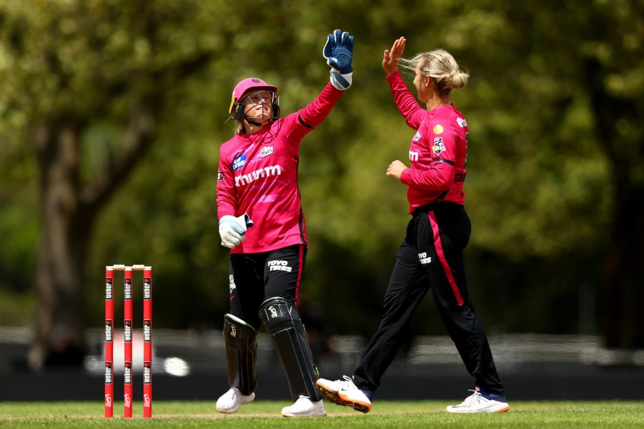 Ash Gardner picked up four wickets, Hobart Hurricanes vs Sydney Sixers, WBBL, Ballarat, October 29, 2022