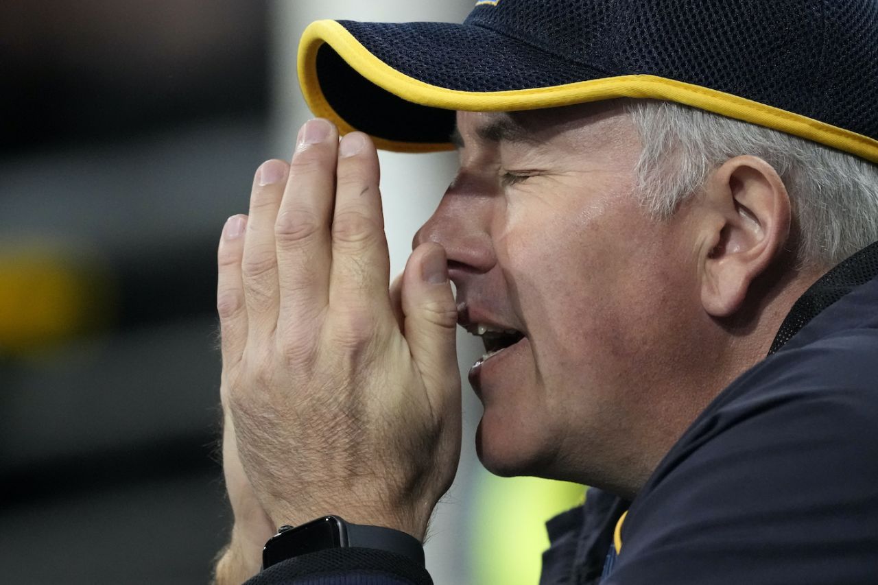 Chris Silverwood reacts during Sri Lanka's collapse, New Zealand vs Sri Lanka, ICC Men's T20 World Cup 2022, Sydney, October 29, 2022