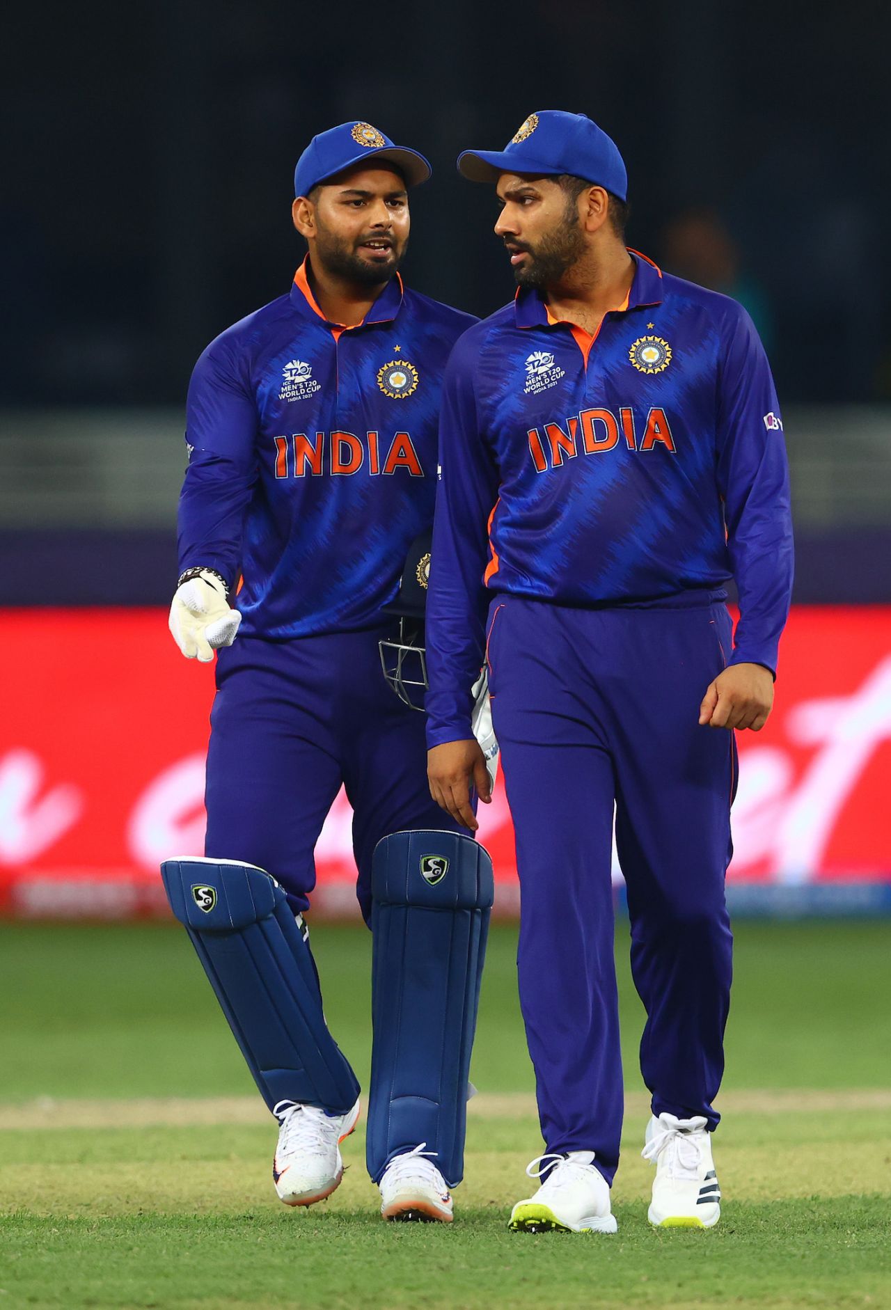 Rishabh Pant and Rohit Sharma have a conference, Dubai, October 24, 2021
