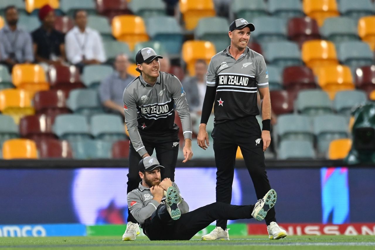 Kane Williamson reacts after almost pulling off an acrobatic catch, England vs New Zealand, T20 World Cup, Brisbane, November 1, 2022