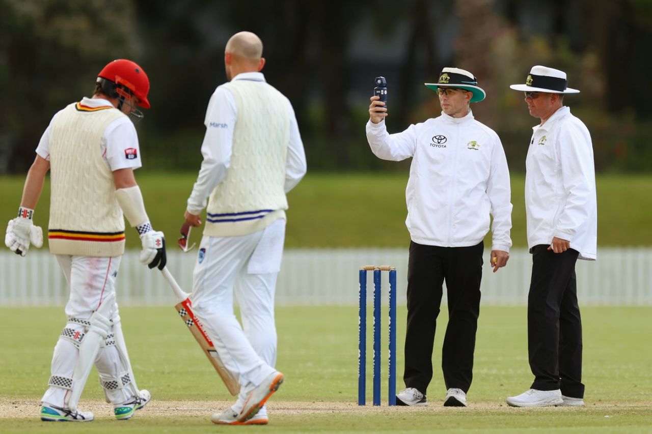Bad light ended the match, New South Wales vs South Australia, Sheffield Shield, Day 3, Wollongong, November 3, 2022