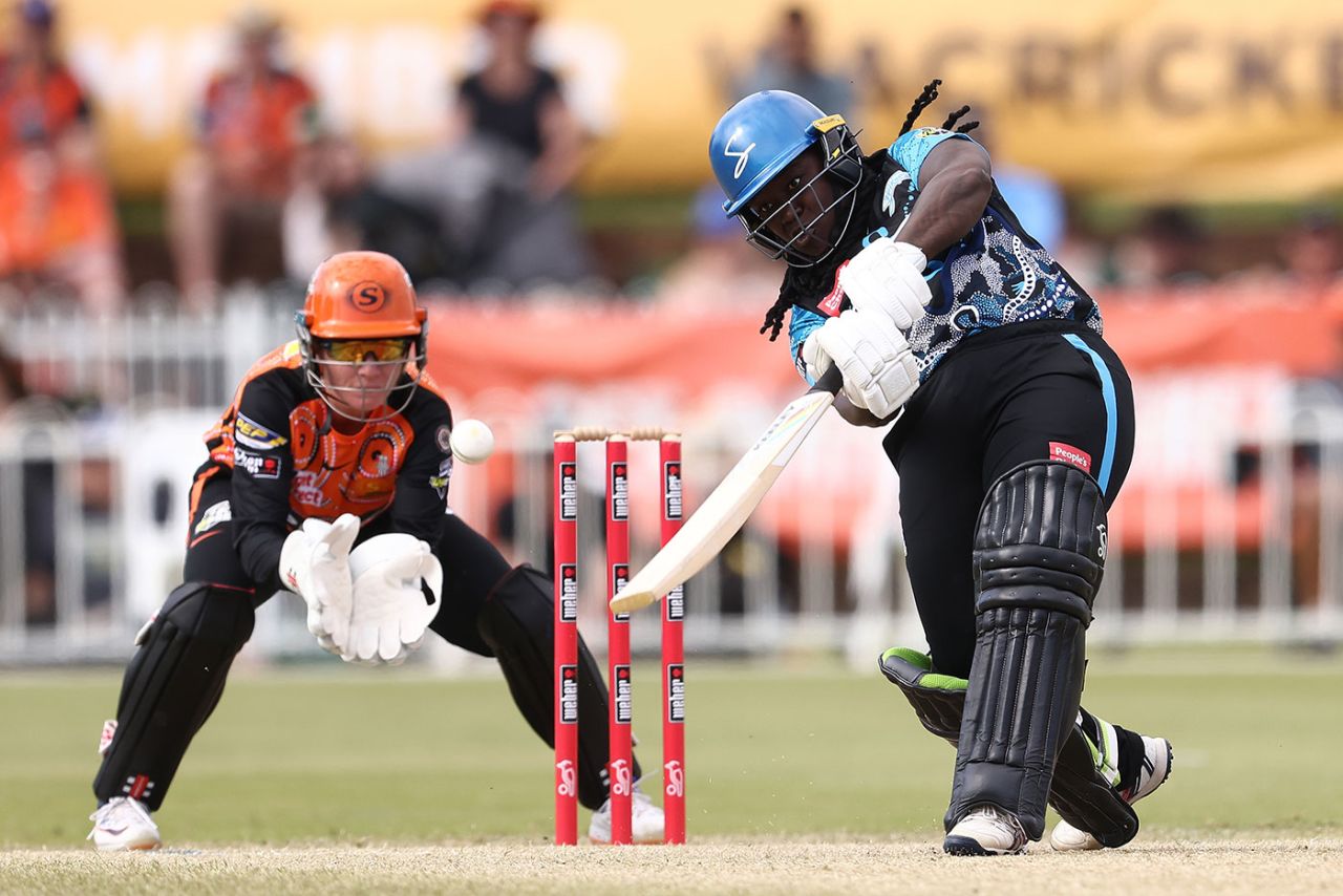 Deandra Dottin found her touch at the top of the order, Perth Scorchers vs Adelaide Strikers, WBBL, Lilac Hill, November 6, 202