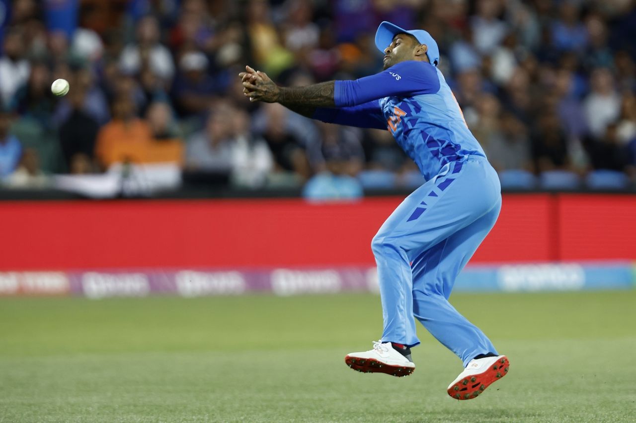 The one that got away: Suryakumar Yadav drops Jos Buttler on 66, England vs India, Men's T20 World Cup 2022, 2nd semi-final, Adelaide, November 10, 2022