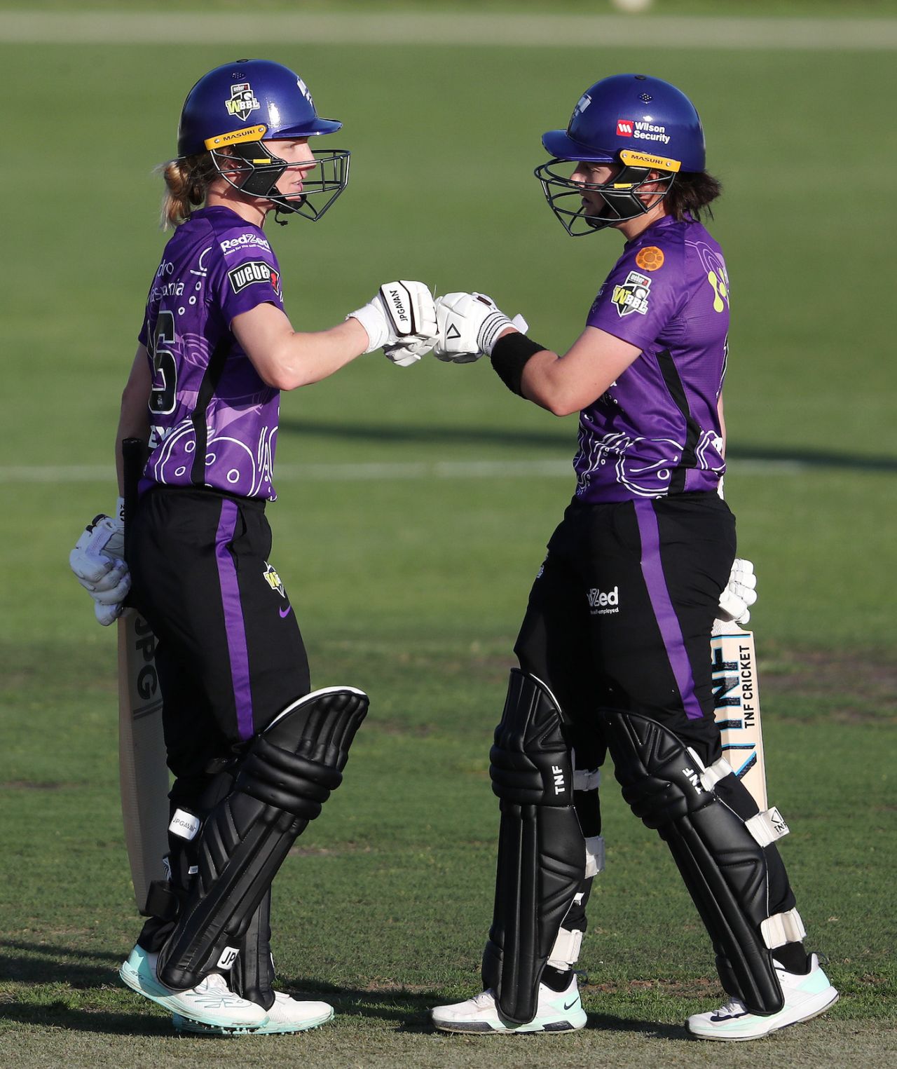 Heather Graham, who hit a 34-ball 50, and Nicola Carey put together 49 runs for the fourth wicket, Adelaide Strikers vs Hobart Hurricanes, WBBL, Adelaide, November 11, 2022