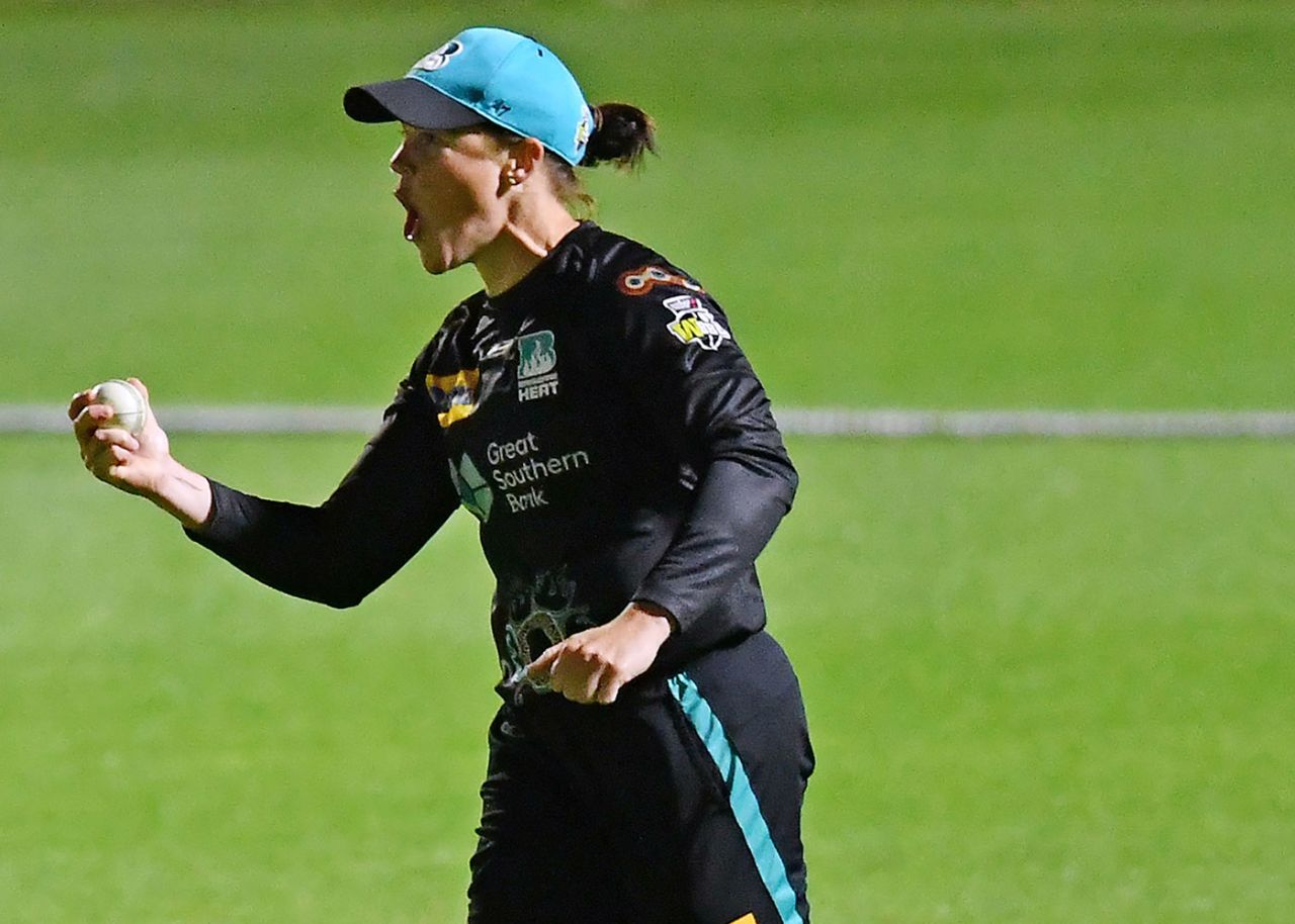 Grace Harris celebrates the matchwinning catch, Adelaide Strikers vs Brisbane Heat, WBBL, Karen Rolton Oval, November 14, 2022