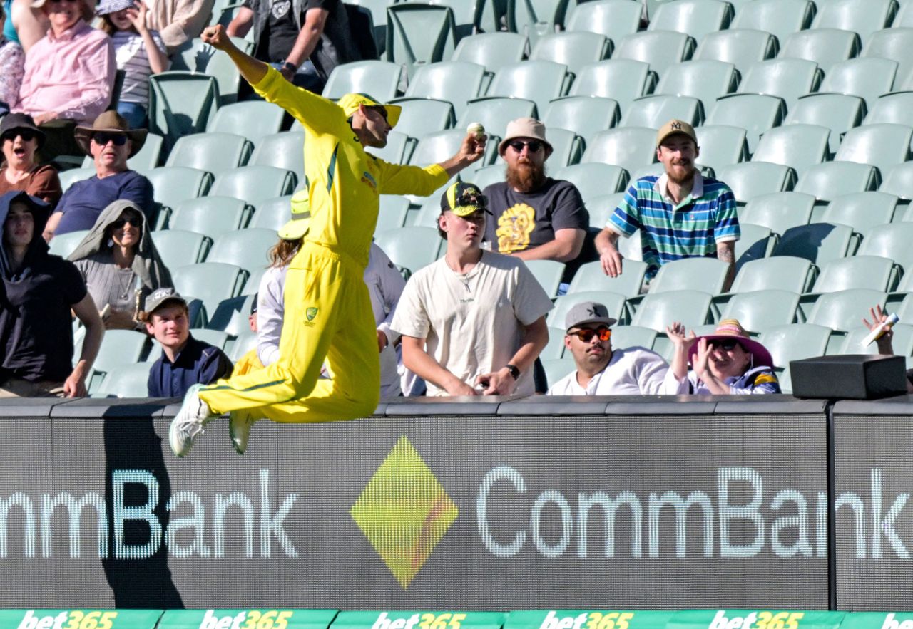 Ashton Agar pulled of a brilliant boundary save, Australia vs England, 1st ODI, Adelaide, November 17, 2022