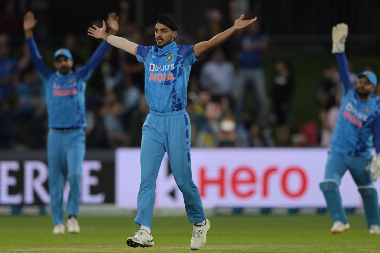 Arshdeep Singh celebrates the wicket of Finn Allen, New Zealand vs India, 3rd T20I, Napier, November 22, 2022