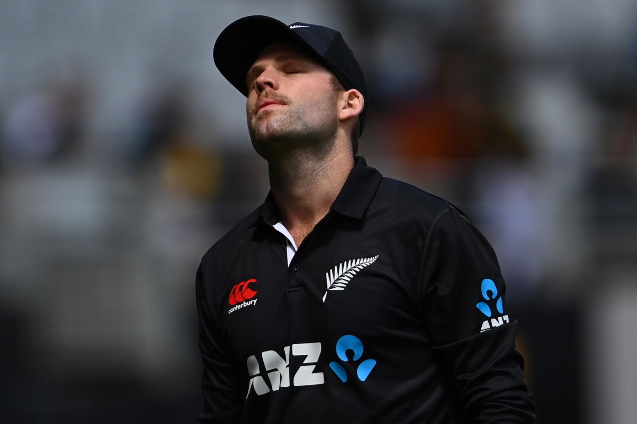 Lockie Ferguson is disappointed after dropping Shubman Gill at deep third, New Zealand vs India, 1st ODI, Auckland, November 25, 2022