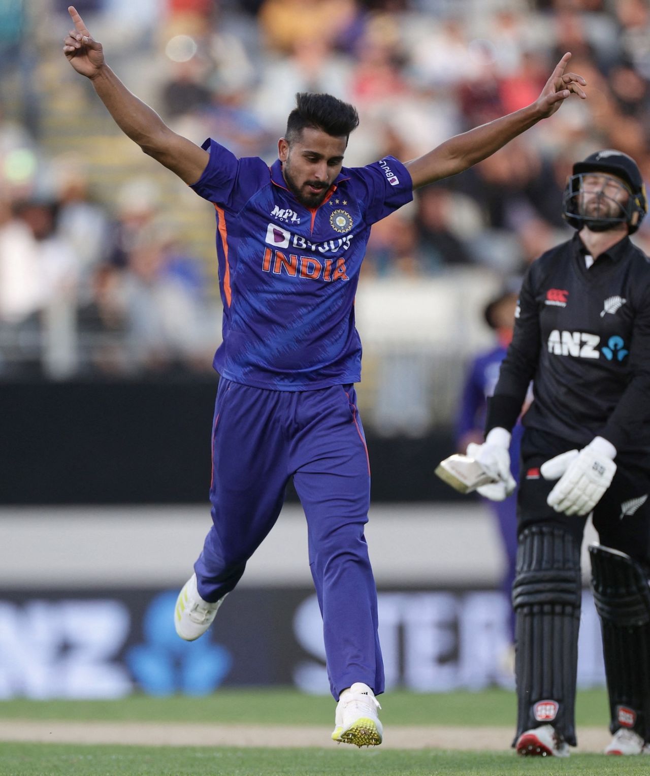 Umran Malik got Devon Conway to nick behind for his first wicket in ODIs, New Zealand vs India, 1st men's ODI, Auckland, November 25, 2022