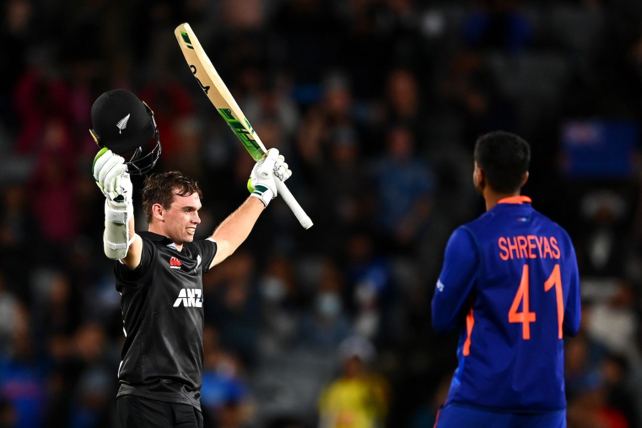 Shreyas Iyer applauds as Tom Latham soaks it in, New Zealand vs India, 1st men's ODI, Auckland, November 25, 2022
