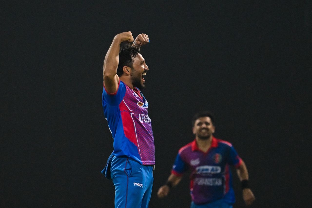 Gulbadin Naib celebrates after dismissing Charith Asalanka, Sri Lanka vs Afghanistan, 1st men's ODI, Pallekele, November 25, 2022