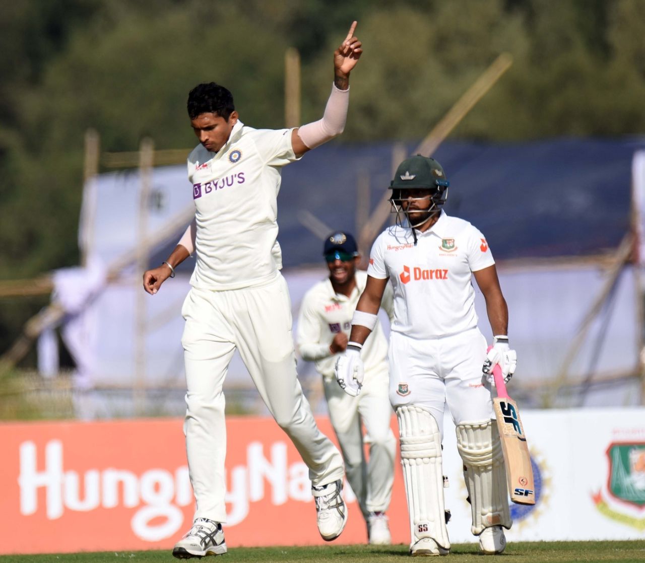 Navdeep Saini celebrates a wicket, Bangladesh A vs India A, 1st unofficial Test, 1st day, Cox's Bazar, November 29, 2022