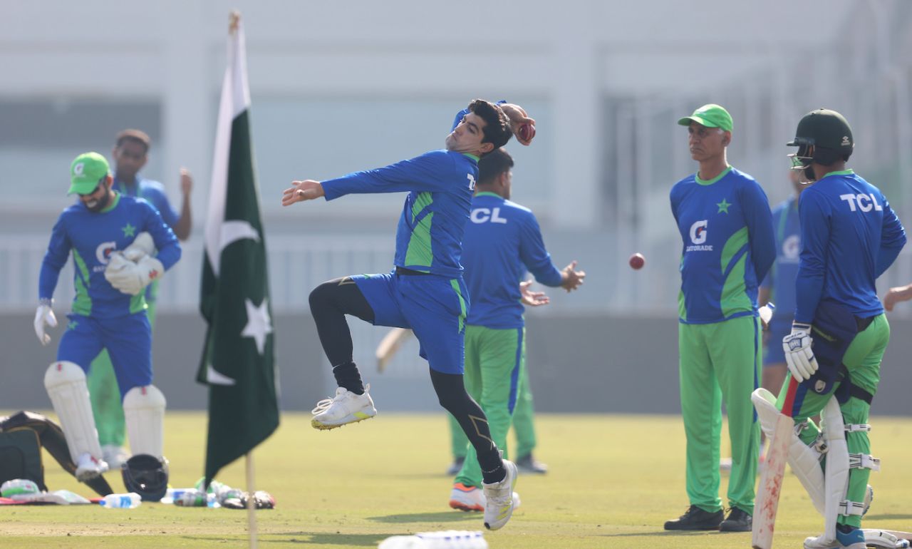 Naseem Shah bowls during a training session ahead of the first Test against England, Rawalpindi, November 28, 2022