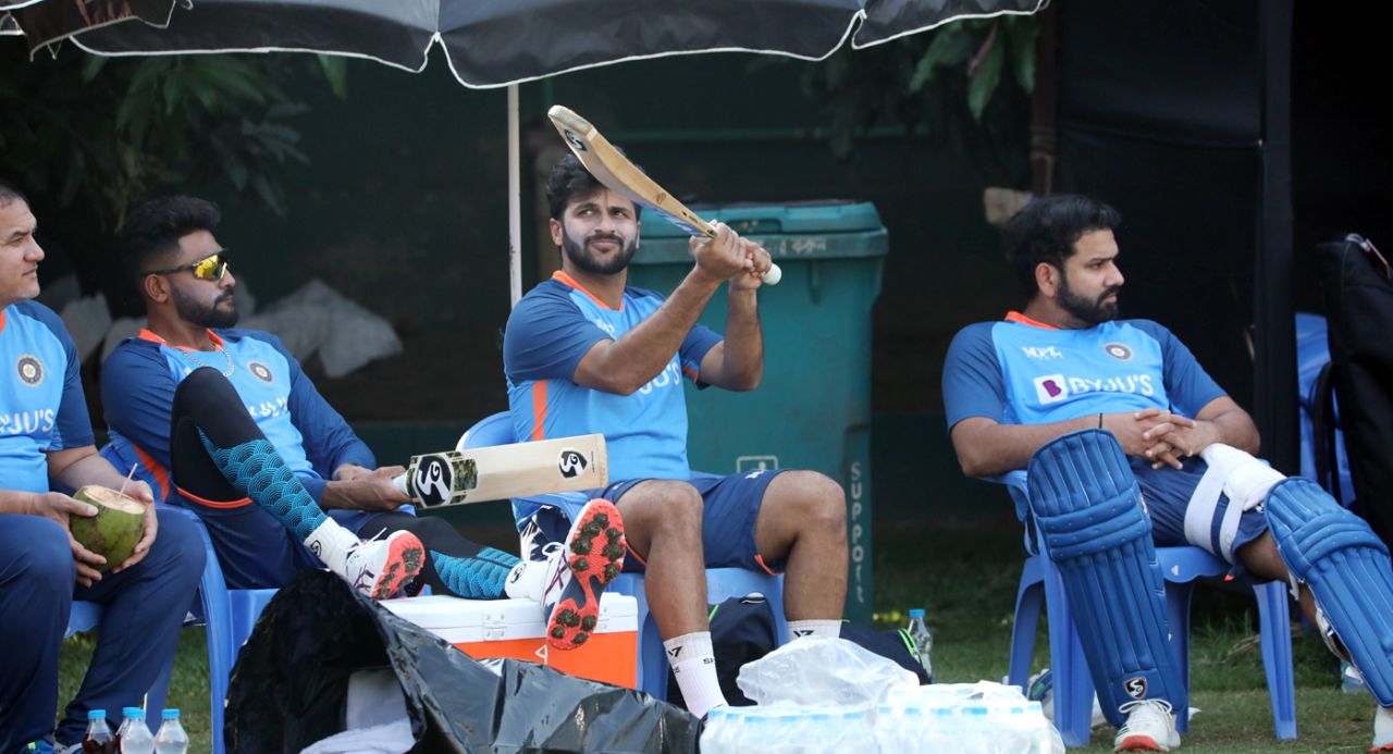 Shardul Thakur and Mohammed Siraj channel their inner specialist batters, December 02, 2022