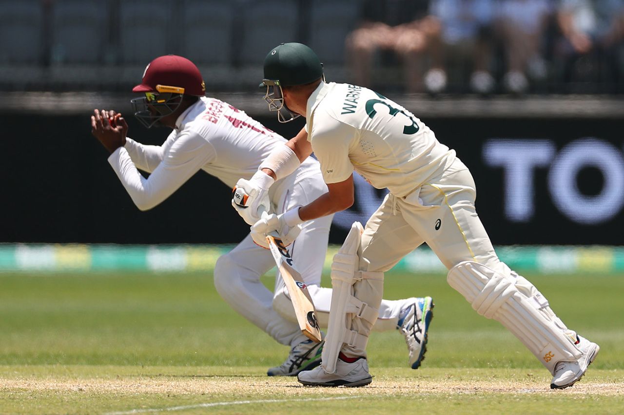 David Warner was caught at short leg, Australia vs West Indies, 1st Test, Perth, 4th day, December 3, 2022