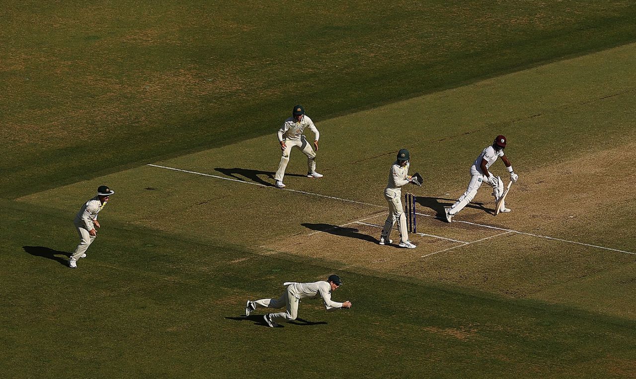 Steven Smith takes a catch at slip, Australia vs West Indies, 1st Test, Perth, 4th day, December 3, 2022