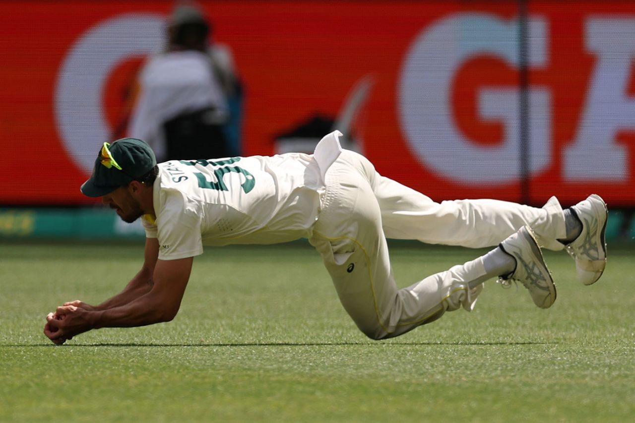 Mitchell Starc took a terrific catch to remove Roston Chase, Australia vs West Indies, 1st Test, Perth, 5th day, December 4, 2022
