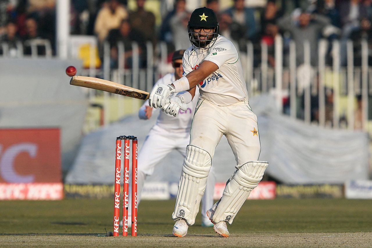 Imam-ul-Haq battled hard against England's short-ball attack, Pakistan vs England, 1st Test, Rawalpindi, 4th day, December 4, 2022