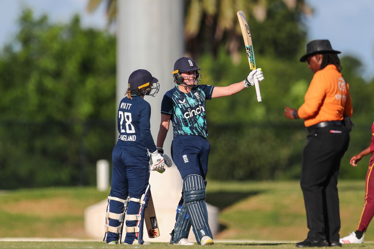 Nat Sciver brings up her half-century in the company of Danni Wyatt, West Indies vs England, 1st women's ODI, North Sound, December 4, 2022
