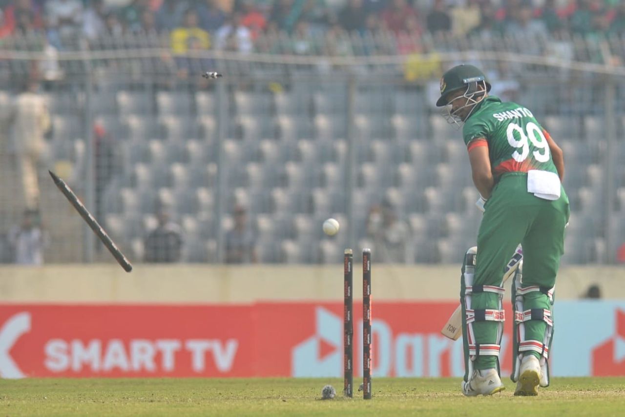 Najmul Hossain Shanto looks back to see his stumps shattered by Umran Malik, Bangladesh vs India, 2nd ODI, Dhaka, December 7, 2022