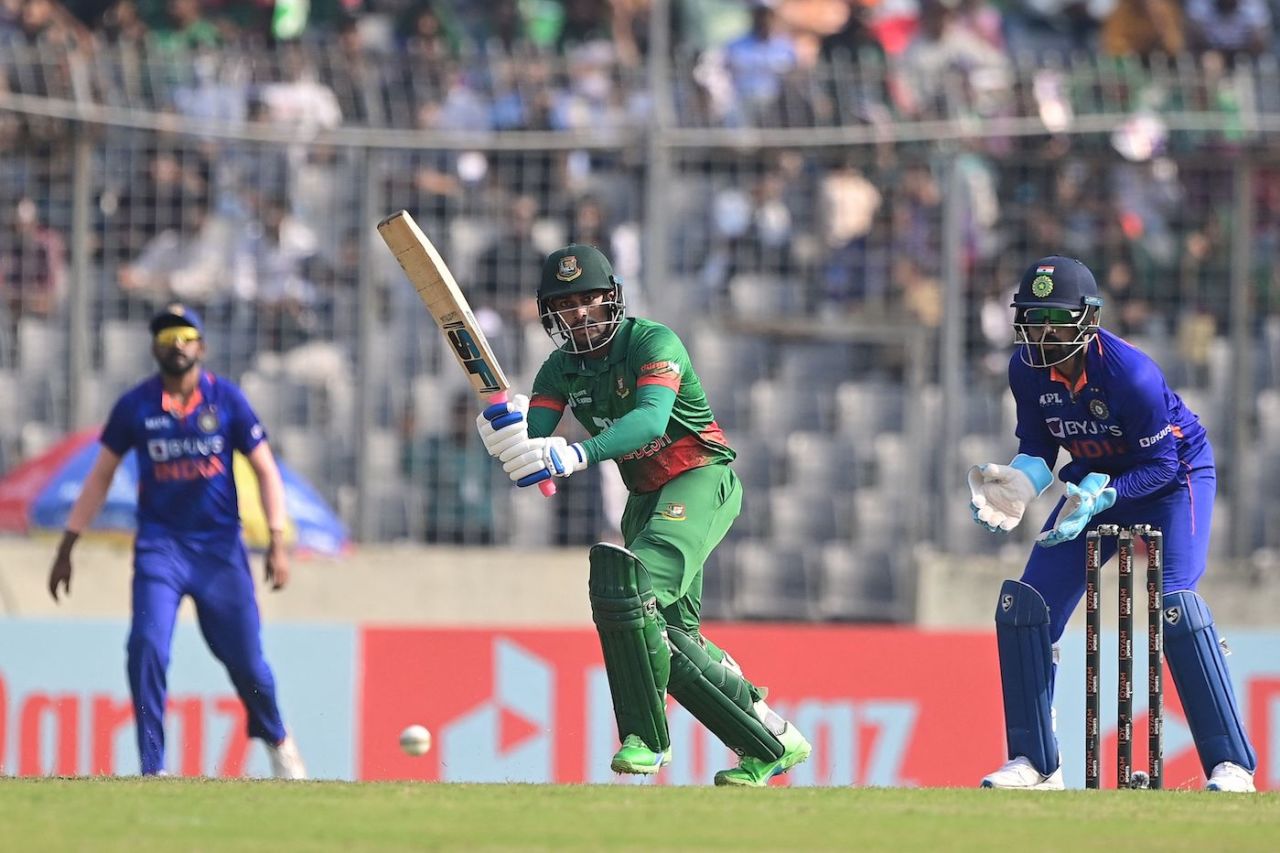 Mehidy Hasan Miraz, after his heroics in the first ODI, did well with the bat again, Bangladesh vs India, 2nd ODI, Dhaka, December 7, 2022