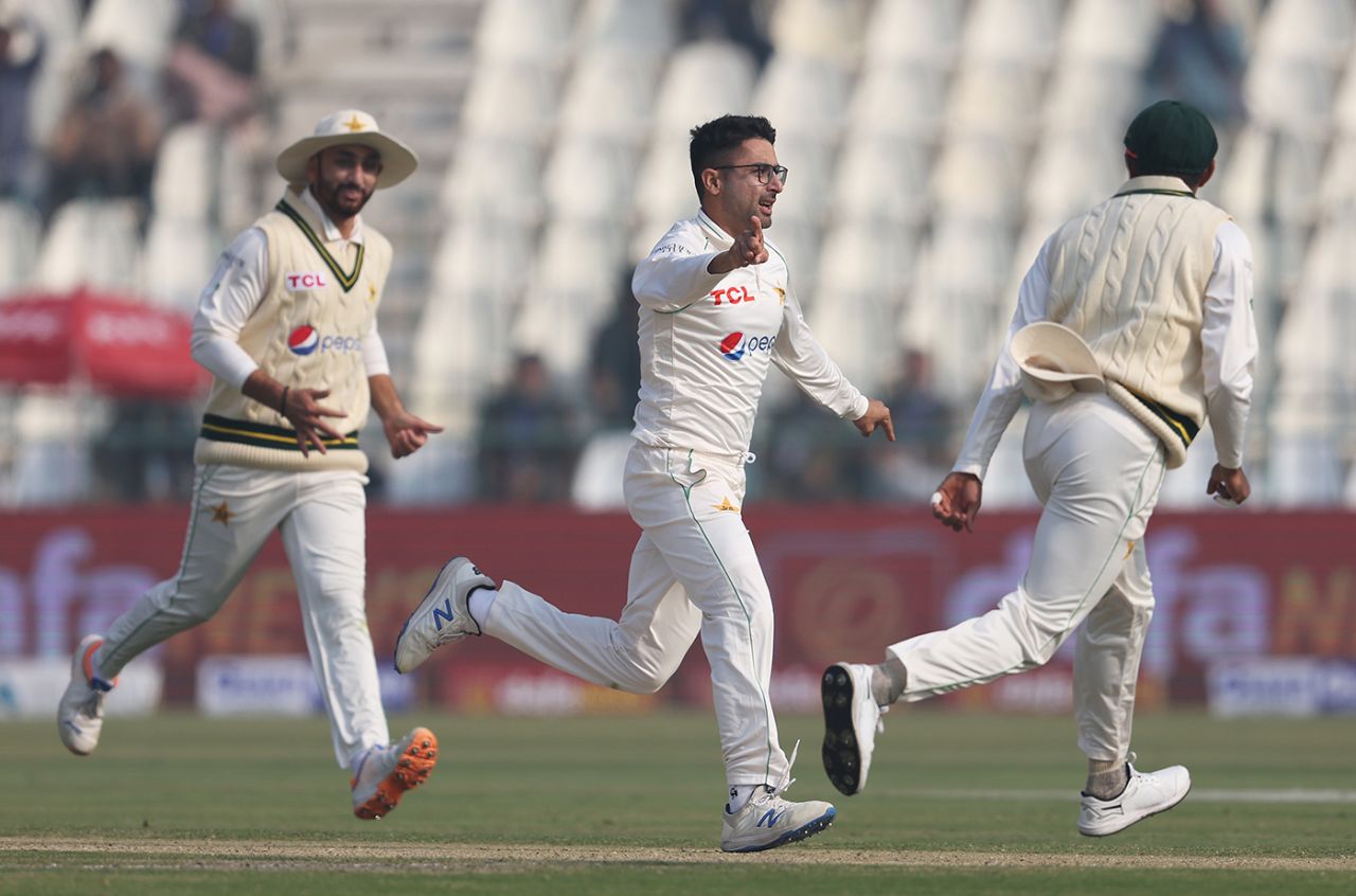 Abrar Ahmed struck with his fifth ball on debut, Pakistan vs England, 2nd Test, Multan, 1st day, December 9, 2022