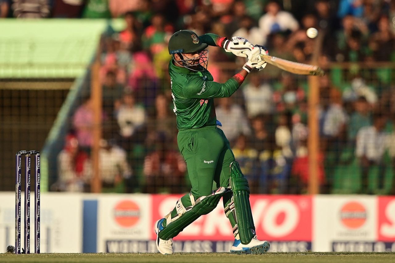 Litton Das struck a quick 26-ball 29 before falling to Mohammed Siraj, Bangladesh vs India, 3rd ODI, Chattogram, December 10, 2022