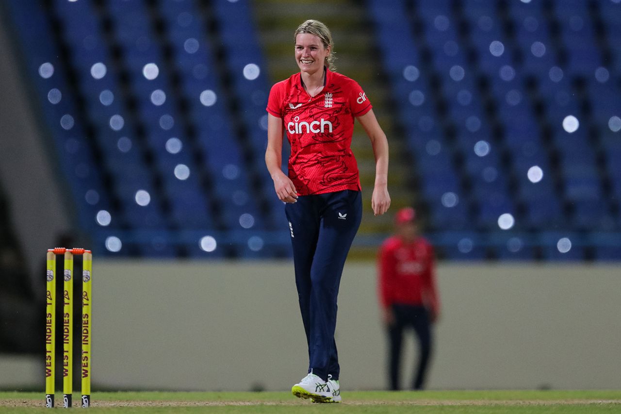 Lauren Bell claimed 3 for 26 to set the tone for England, West Indies Women vs England Women, 1st T20I, Antigua, December 11, 2022