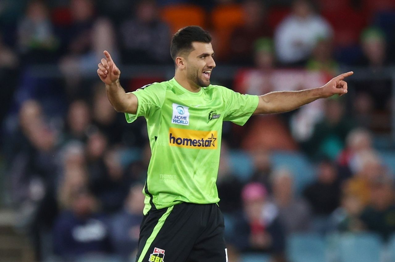 Fazalhaq Farooqi impressed in his first outing for Sydney Thunder, Melbourne Stars v Sydney Thunder, BBL 2022-23, December 13, 2022