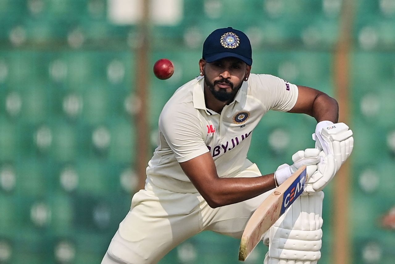 Shreyas Iyer stretches forward to defend, Bangladesh vs India, 1st Test, Chattogram, 1st day, December 14, 2022