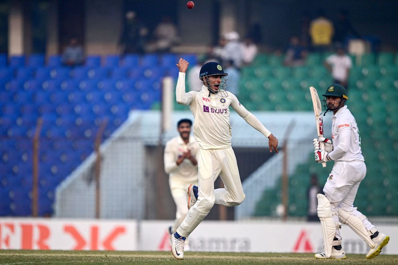 Shubman Gill's sharp catch at short leg got rid of Nurul Hasan, Bangladesh vs India, 1st Test, Chattogram, 2nd Day, December 15, 2022