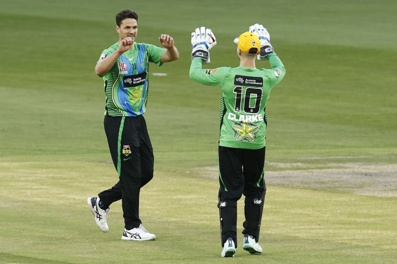Nathan Coulter-Nile picked up 2 for 24, Melbourne Stars vs Hobart Hurricanes, Big Bash League 2022-23, Melbourne, December 16, 2022