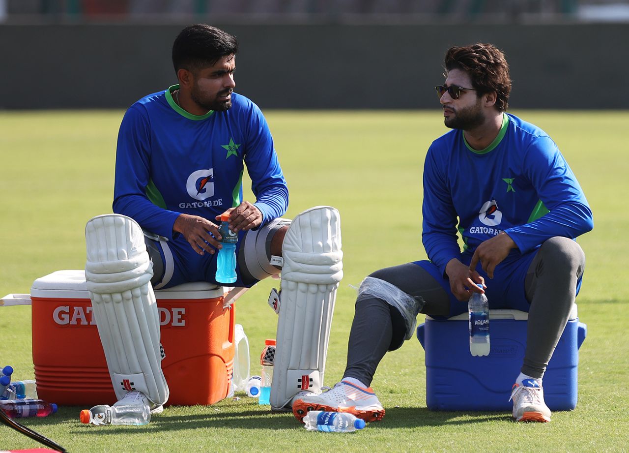 Babar Azam and Imam-ul-Haq chat at training, Pakistan vs England, 3rd Test, Karachi, December 16, 2022