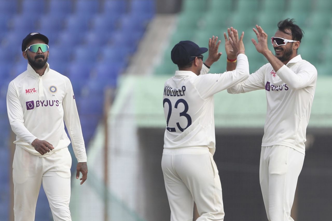Kuldeep Yadav and Axar Patel get together after a wicket, Bangladesh vs India, 1st Test, Chattogram, 5th day, December 18, 2022