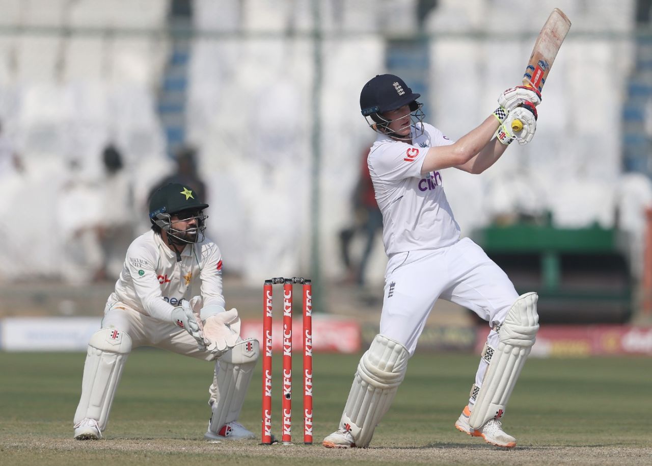 Harry Brook pulls through the leg side, Pakistan vs England, 3rd Test, Karachi, 2nd day, December 18, 2022
