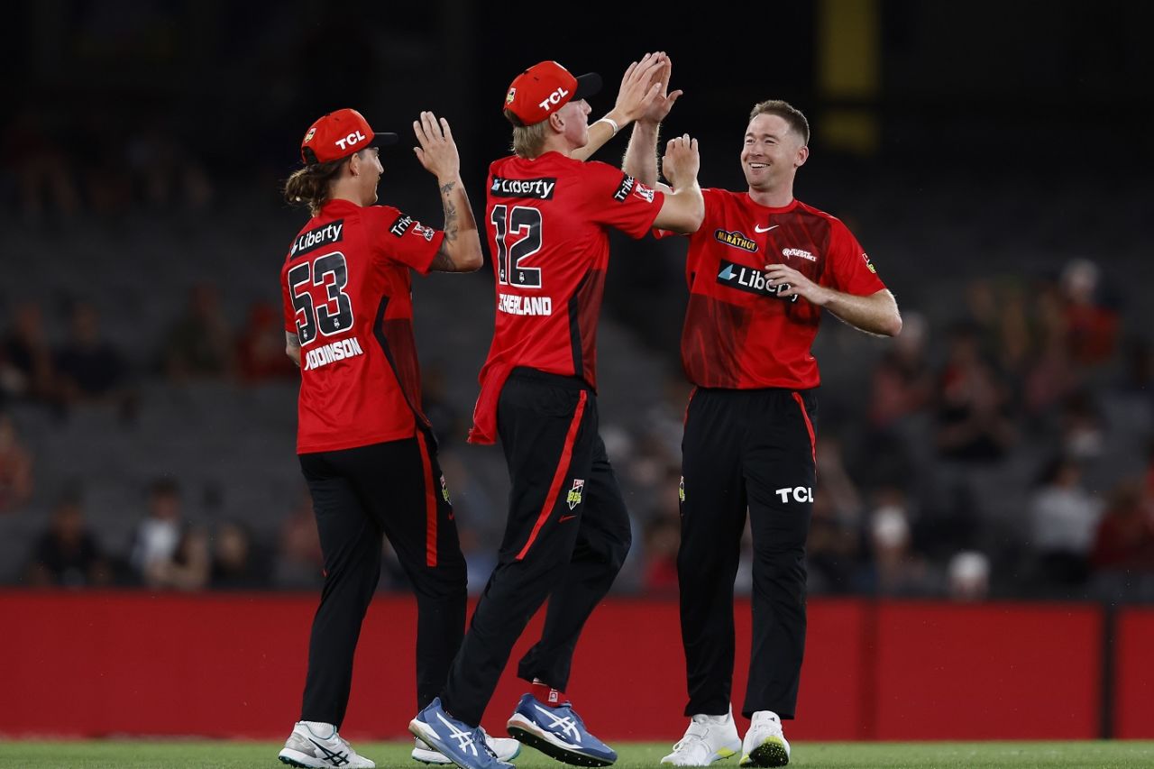 Tom Rogers celebrates a wicket, Sydney Thunder vs Melbourne Renegades, BBL, Melbourne, December 18, 2022