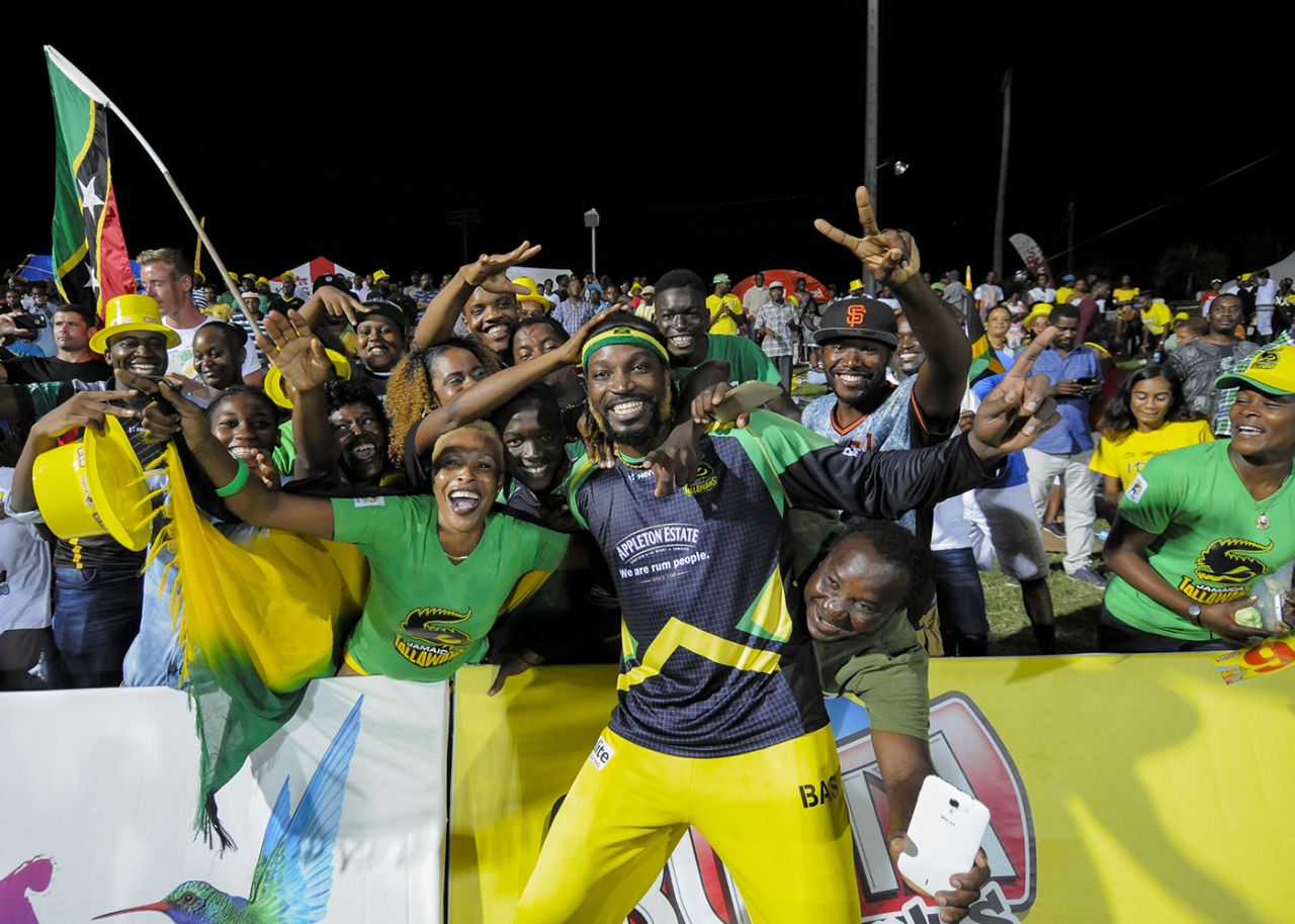 Chris Gayle celebrates Jamaica's win with spectators, CPL 2016, final, St Kitts, August 7, 2016
