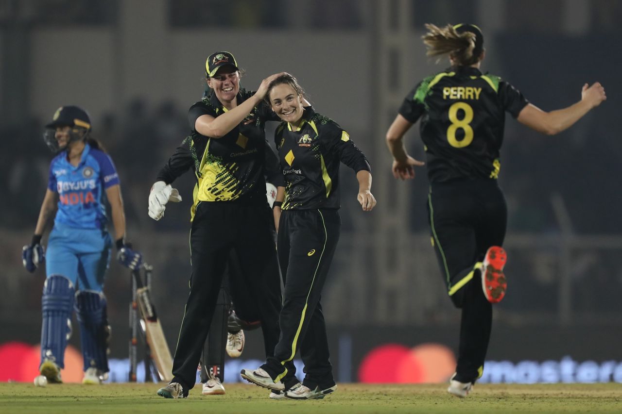 Heather Graham picked up a hat-trick, India v Australia, 5th T20I, Mumbai, December 20, 2022