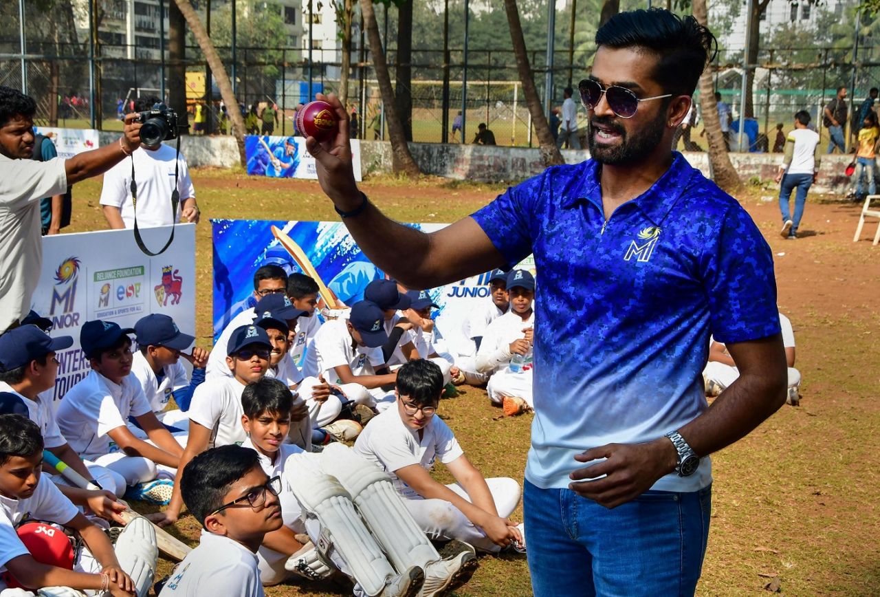 R Vinay Kumar at the launch of the third edition of MI Junior, Mumbai, December 21, 2022