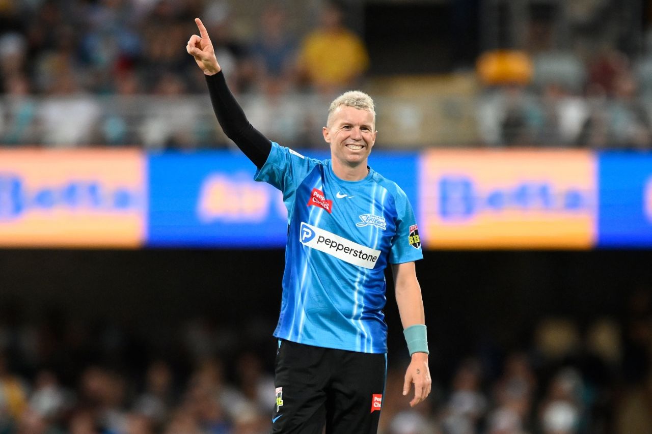 Peter Siddle struck twice in the ninth over, Brisbane Heat vs Adelaide Strikers, Big Bash League 2022-23, Brisbane, December 23, 2022