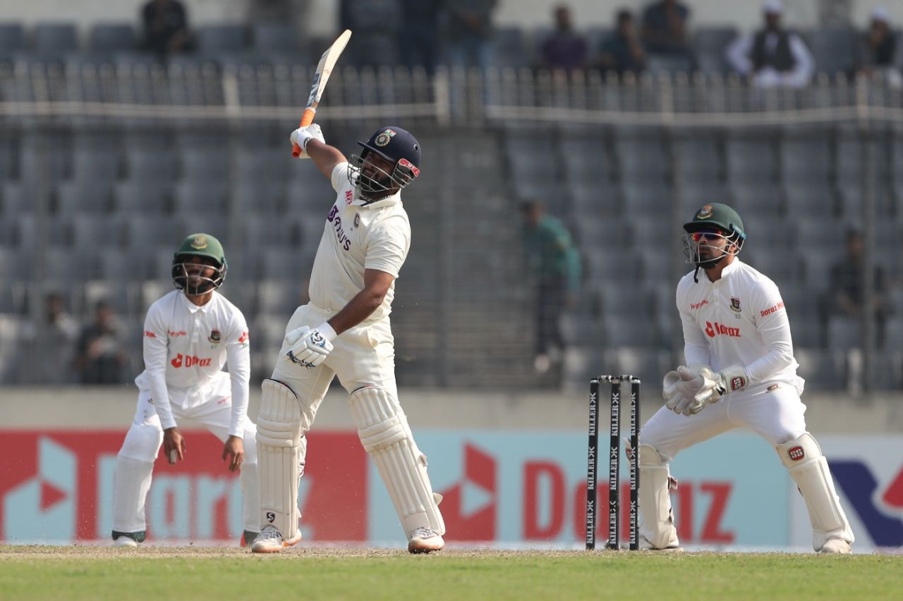 Rishabh Pant goes one-handed, Bangladesh vs India, 2nd Test, Mirpur, 2nd day, December 23, 2022