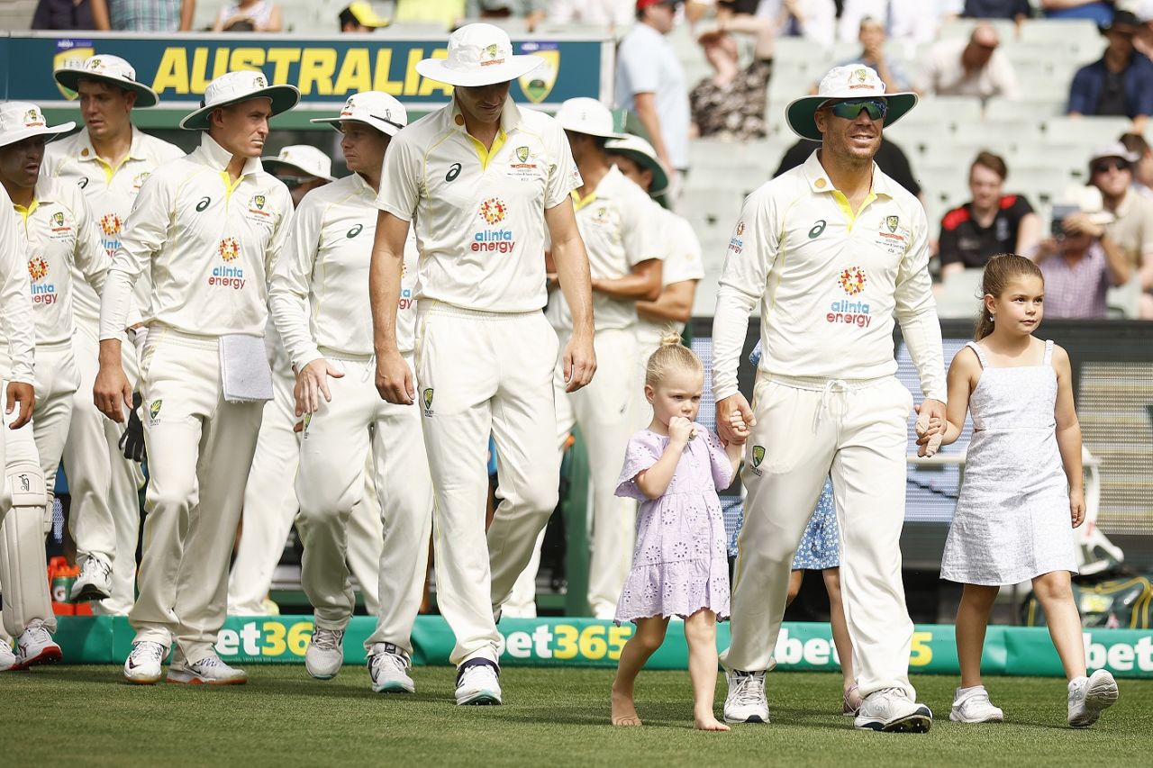 David Warner leads out the team in his 100th Test, Australia vs South Africa, 2nd Test, Melbourne, 1st Day, December 26, 2022