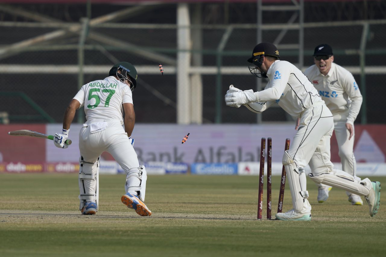 Abdullah Shafique gets stumped by Tom Blundell, Pakistan vs New Zealand, 1st Test, Karachi, 1st Day, December 26, 2022